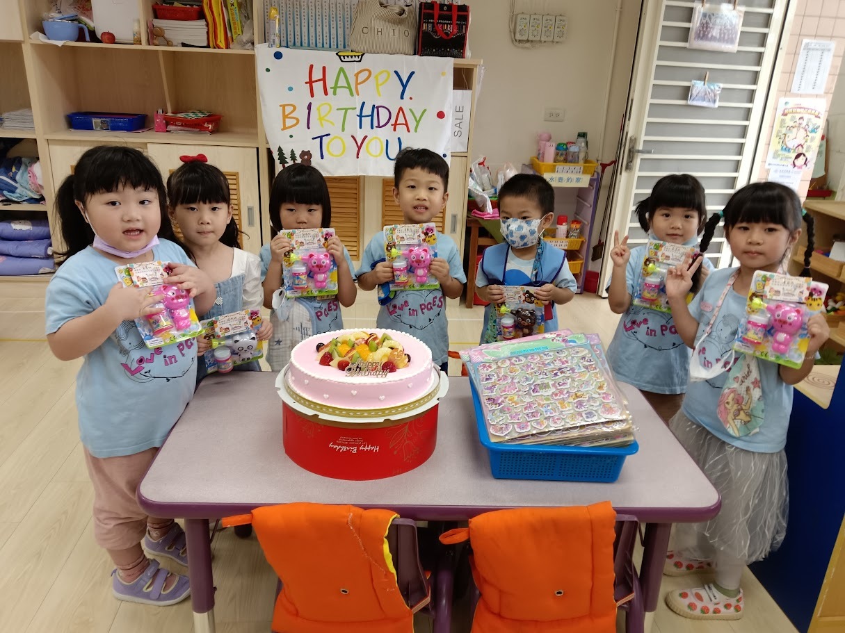 113.6月慶生